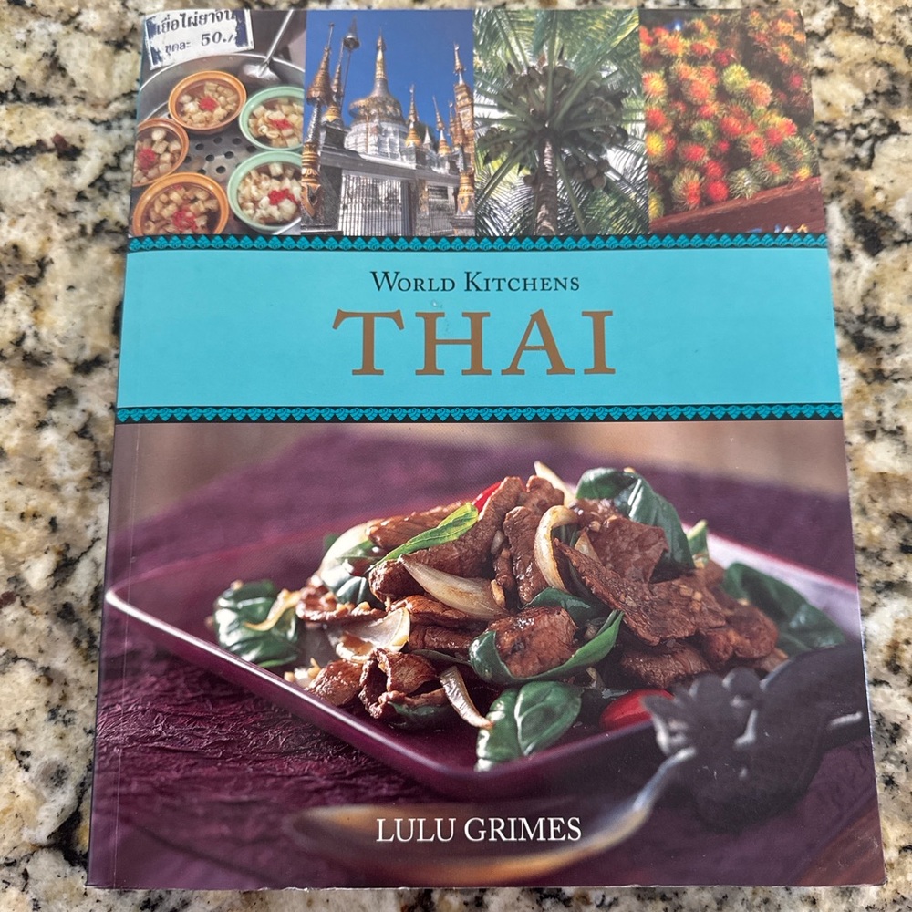 Thai Cookbook - World Kitchens